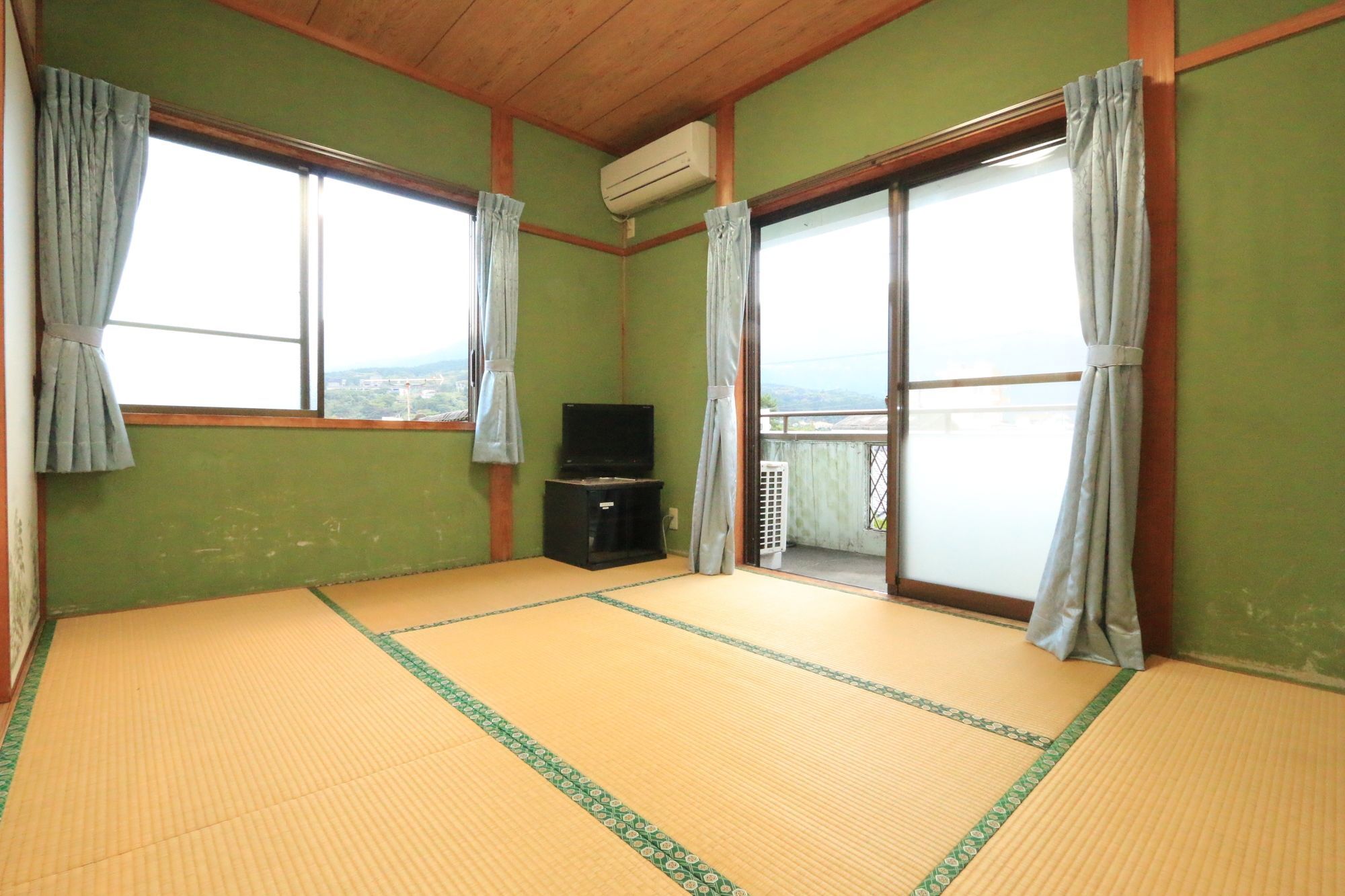 Miyanouraso Hotel Yakushima  Eksteriør billede